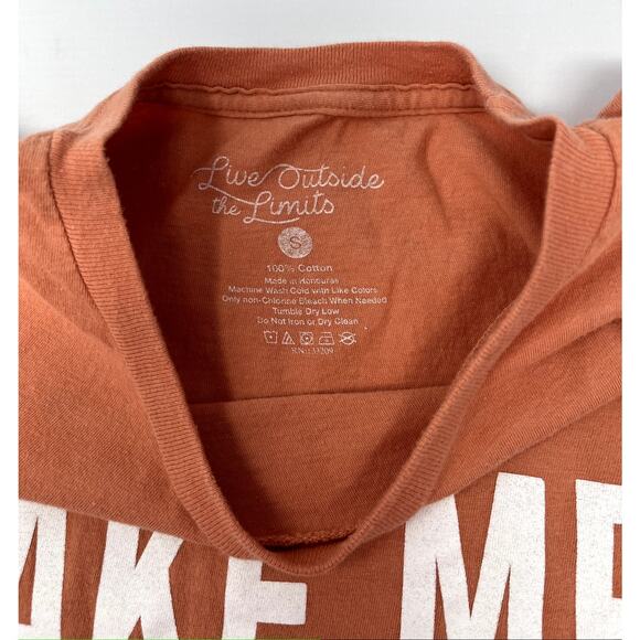 Wake me for the Weekend T-shirt Size S Live Outside the Limits Brand Pre-Owned - Picture 5 of 7